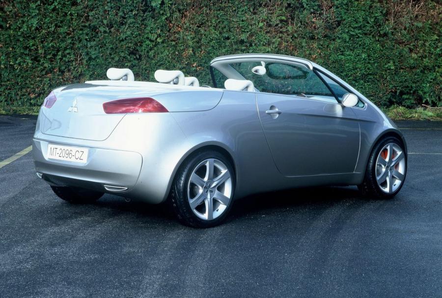  Mitsubishi CZ2 2003 года  (фото 5 из 5)